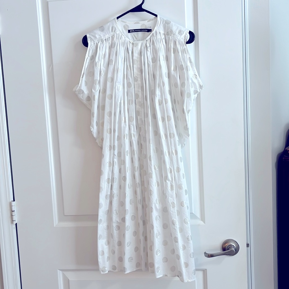 White 100% cotton gathered shift dress with pockets